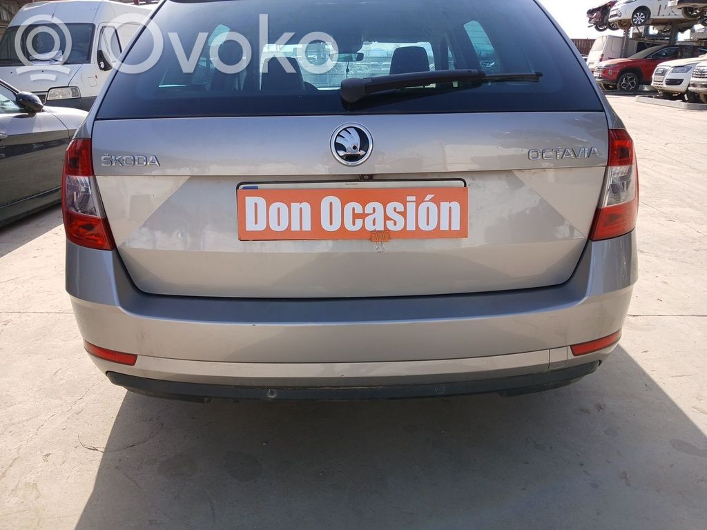 Bară spate   5E9807421G