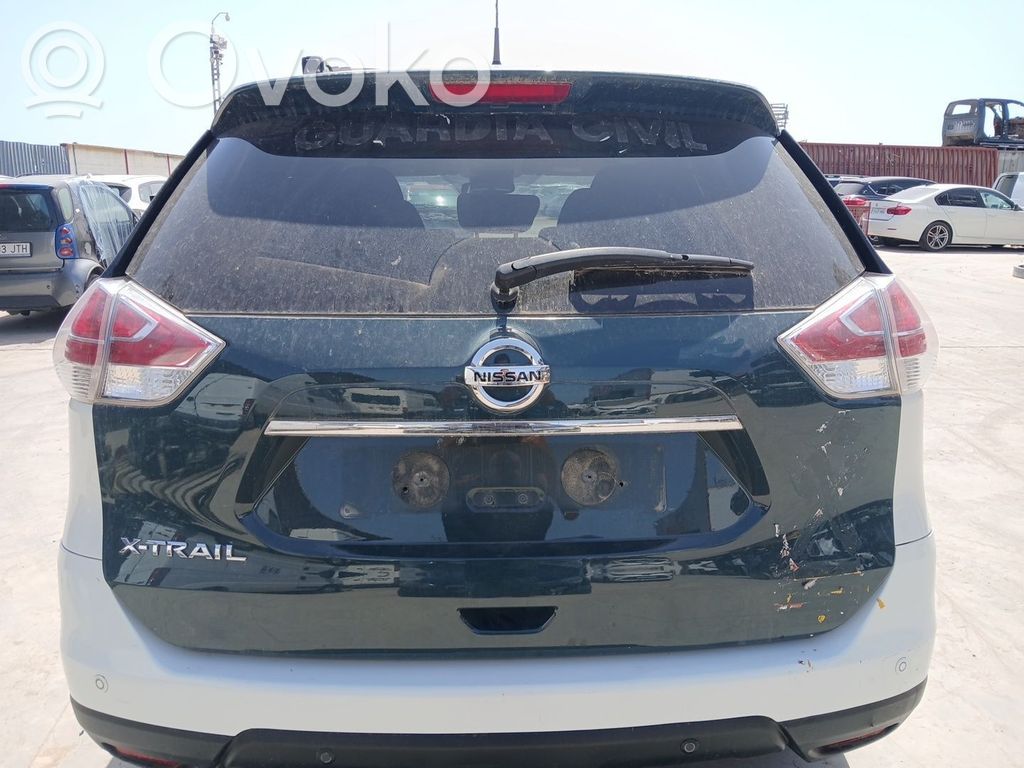 Nissan X-Trail T32 Tylna klapa bagażnika 