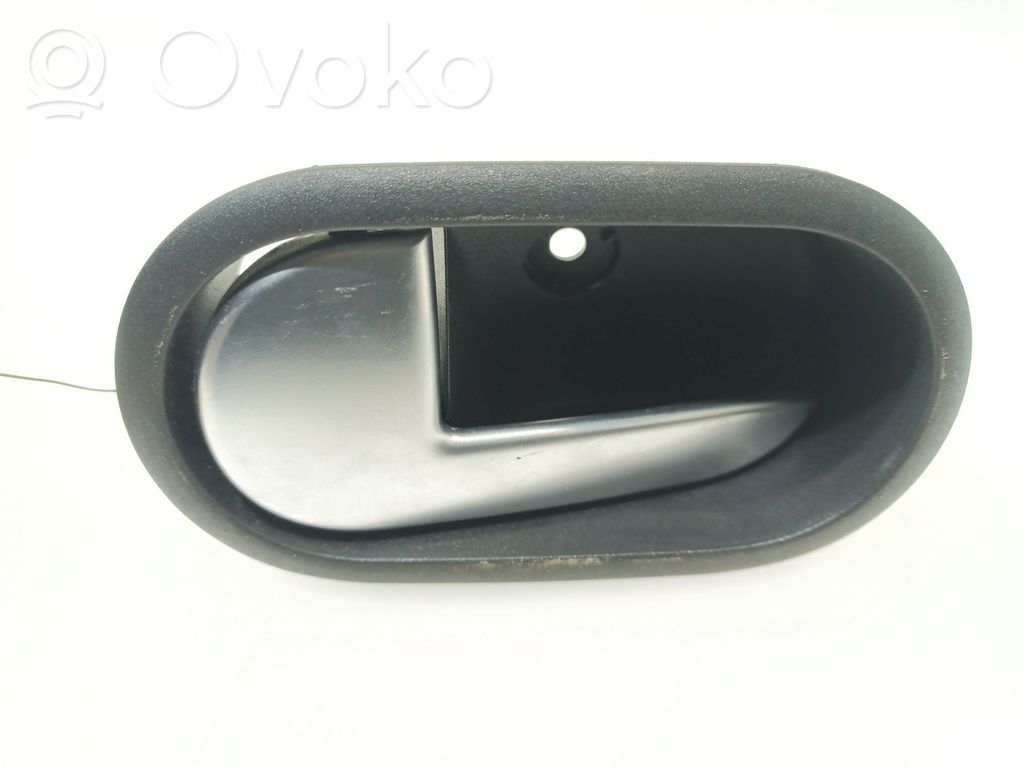 Manecilla interna puerta trasera   1329938,2S61A22601AGW