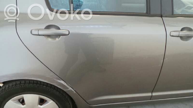 Suzuki Swift I Puerta trasera 