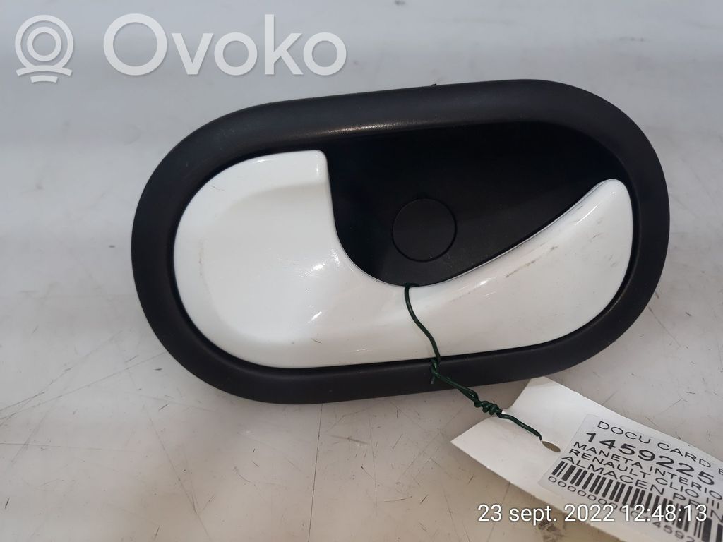Renault Clio III Manecilla interna puerta delantera 