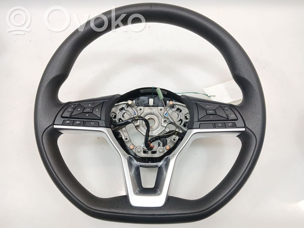 Nissan Micra C+C Volan 