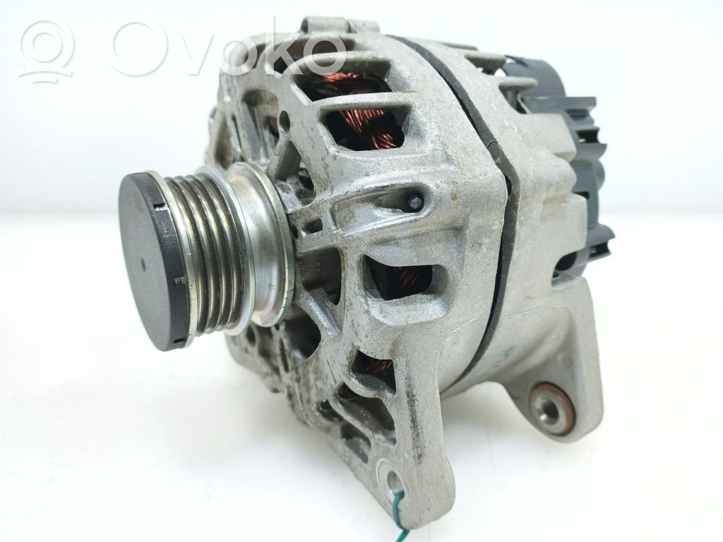 Nissan Micra C+C Alternador 