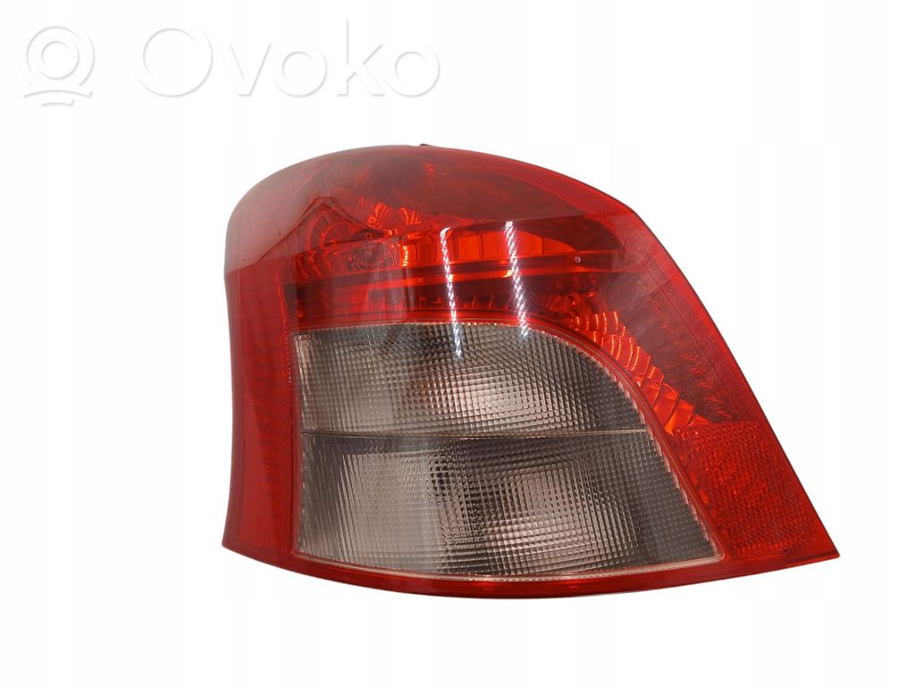 Toyota Yaris Задний фонарь в кузове 