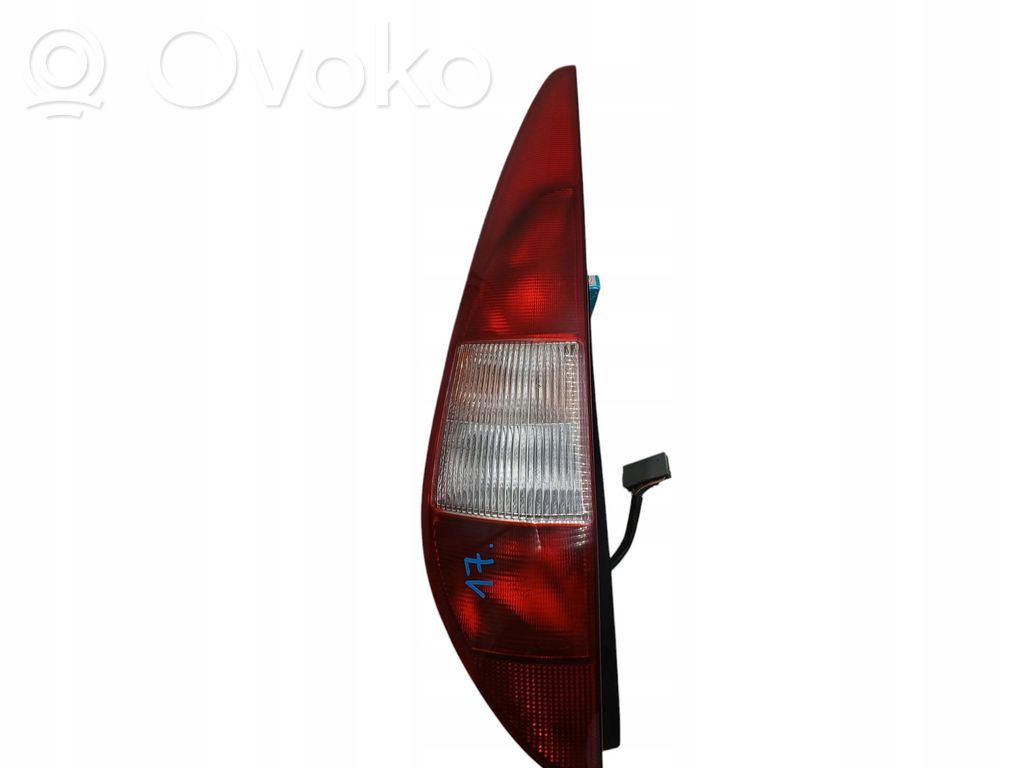 Ford Mondeo Mk III Galinis žibintas kėbule 