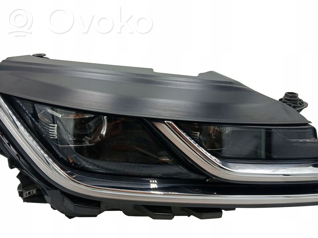 Volkswagen Arteon Lampa przednia 
