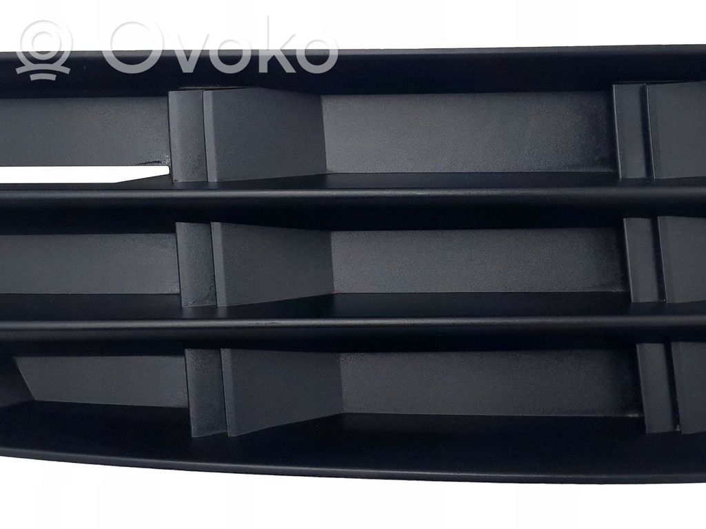 Audi A4 S4 B9 Rejilla inferior del parachoques delantero 