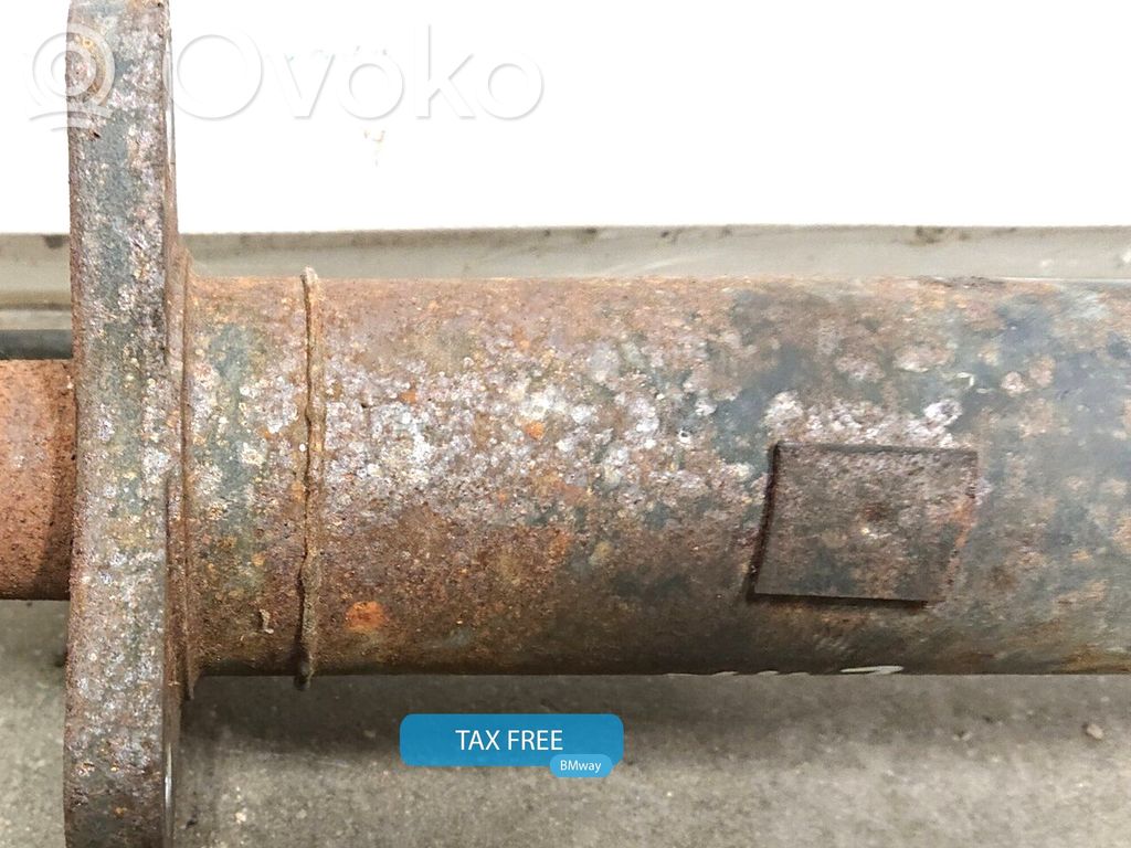 Takavetoakseli   7572905,7572905,26107572905,7572905,7614404