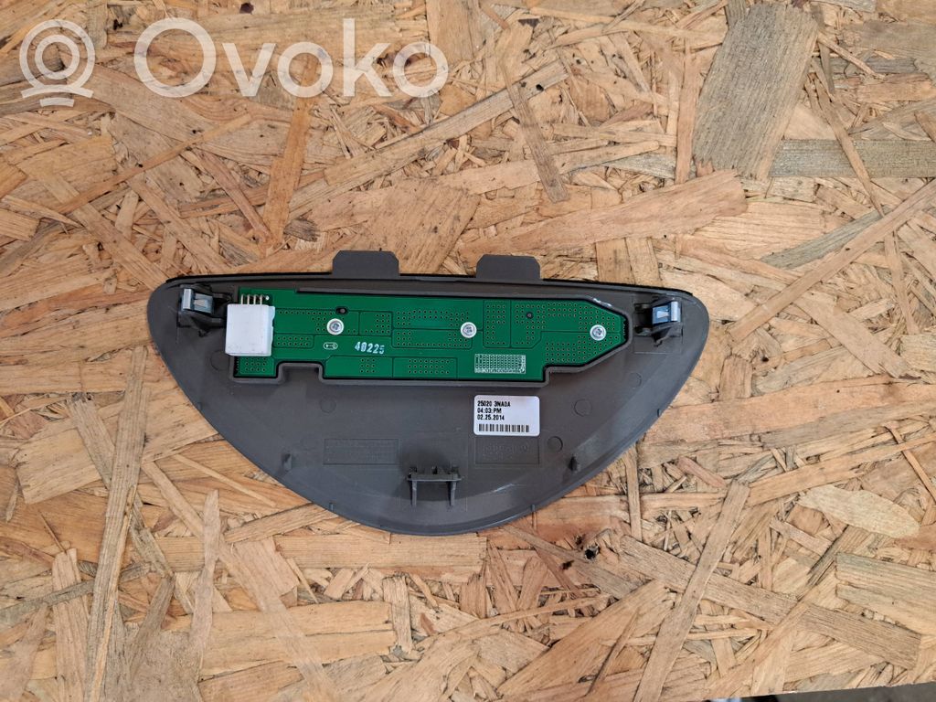 Nissan Leaf I (ZE0) Ramka deski rozdzielczej 