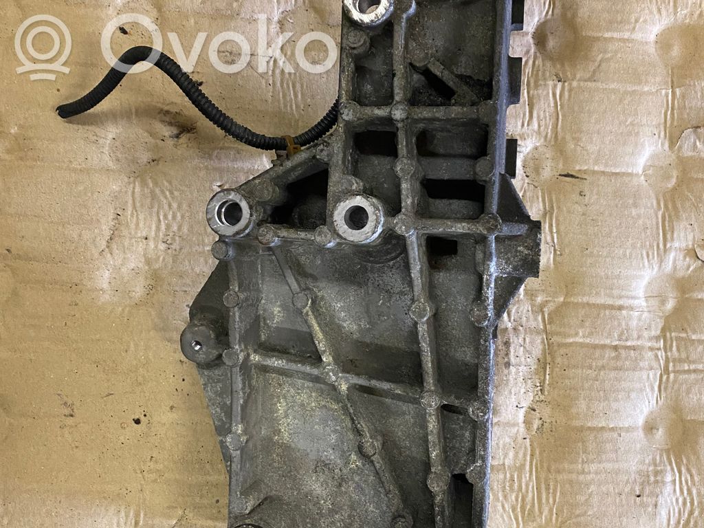 Opel Vectra C Generator/alternator bracket 