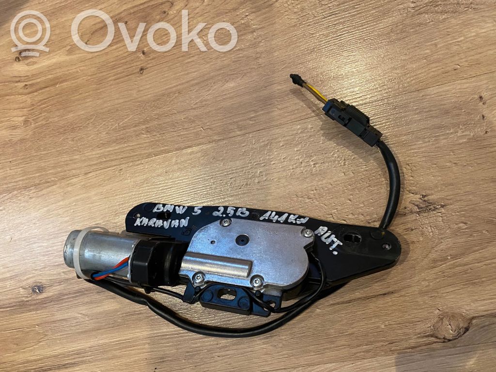 BMW 5 E39 Tailgate/trunk/boot lift motor 