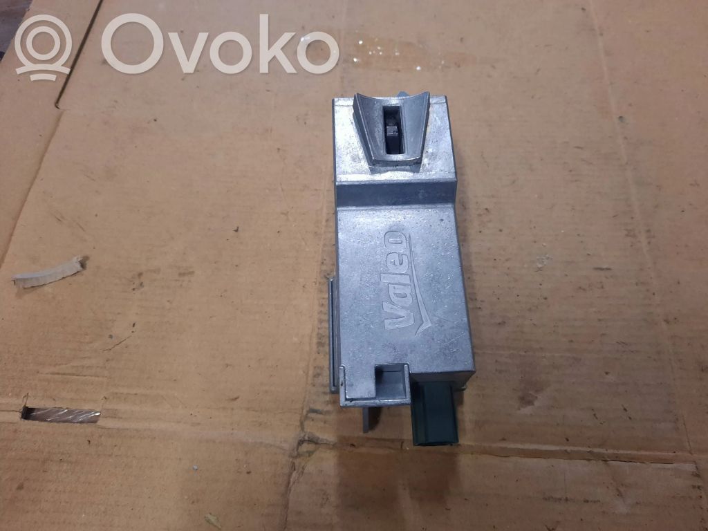 Ford Mondeo MK IV Ohjauspyörän lukitus 