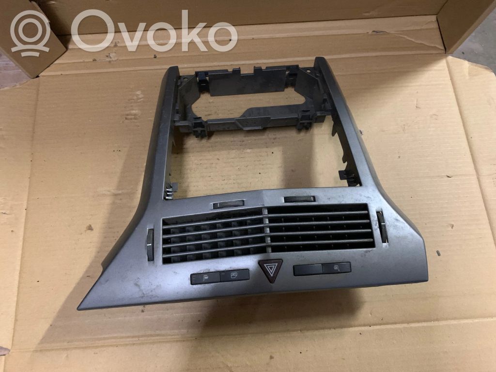 Opel Astra H Element deski rozdzielczej / środek 