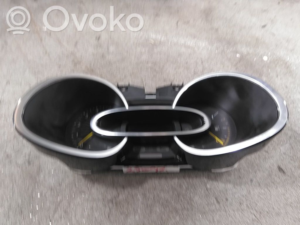 Renault Clio IV Speedometer (instrument cluster) 