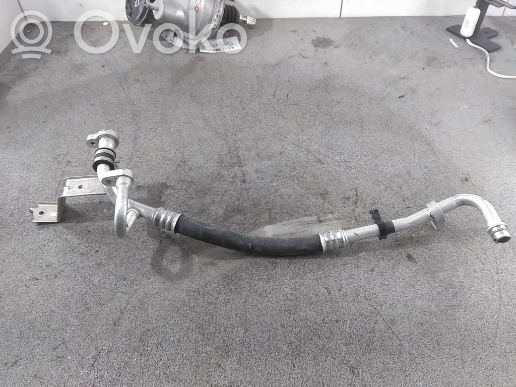 Renault Megane E-Tech Ilmastointilaitteen putki (A/C) 