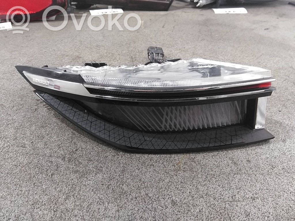 Renault Megane E-Tech Takavalon polttimo 