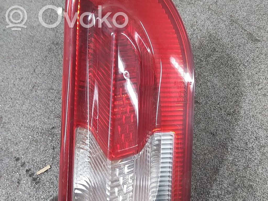 Opel Insignia A Takavalon polttimo 