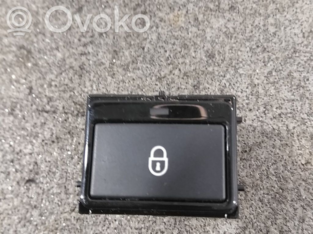 Jaguar XE Light switch 