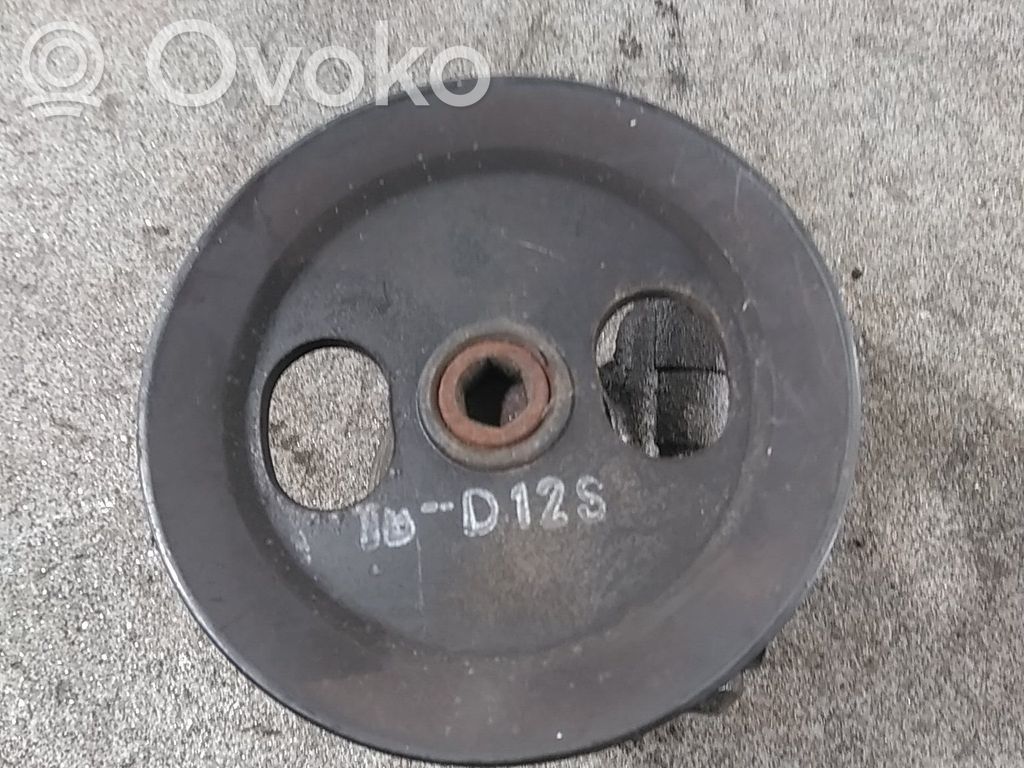 Ohjaustehostimen pumppu   571101C580