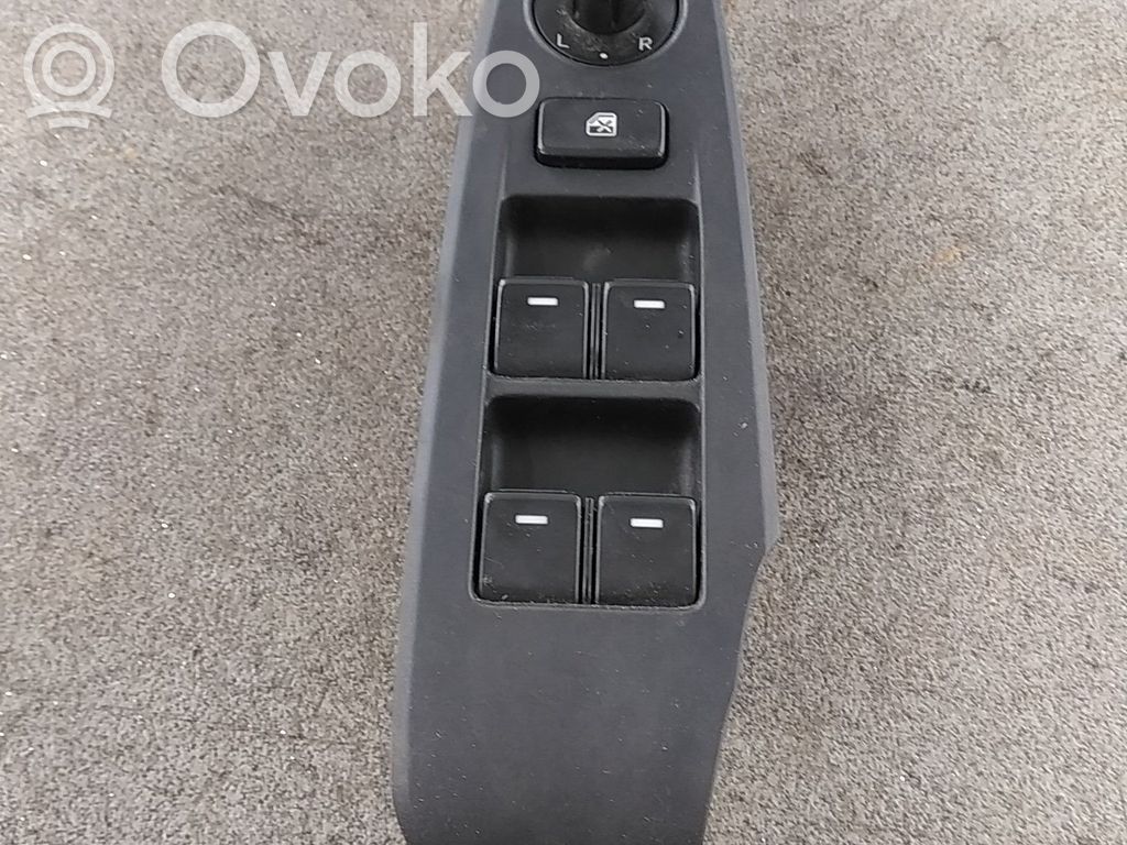 Mazda 6 Interruptor del elevalunas eléctrico 