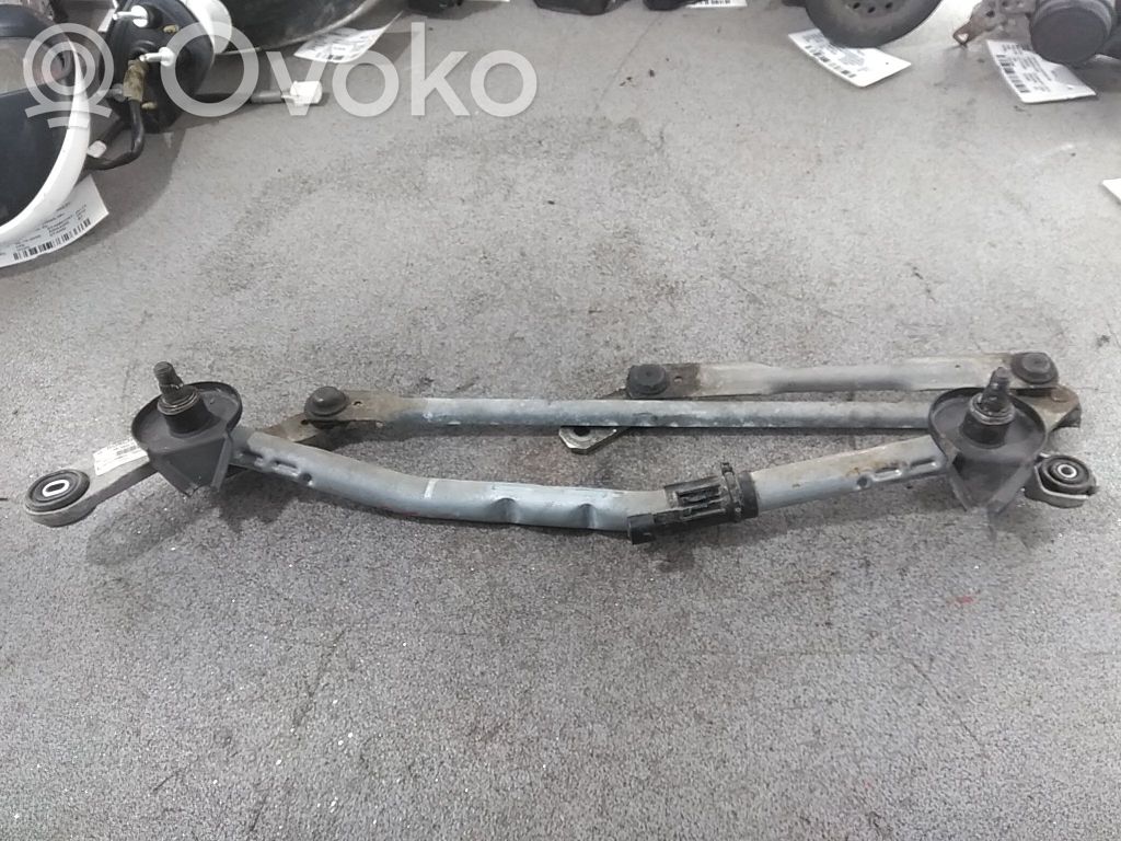Toyota Avensis T270 Tiranti del tergicristallo anteriore 