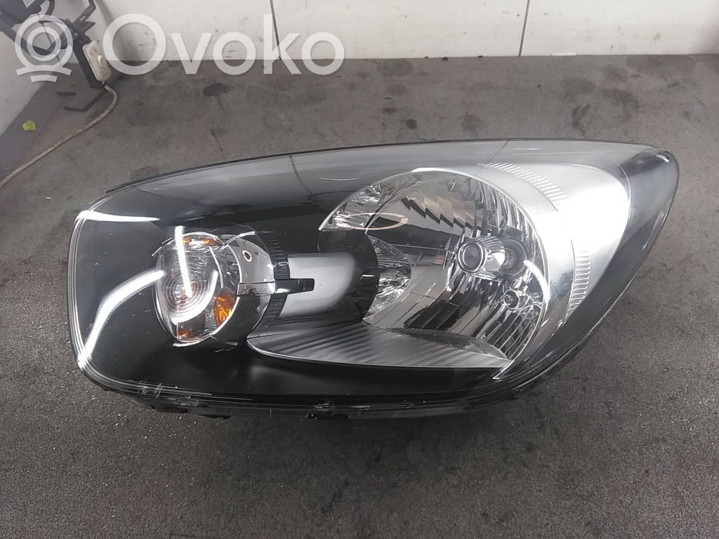 Headlight/headlamp   921011Y011