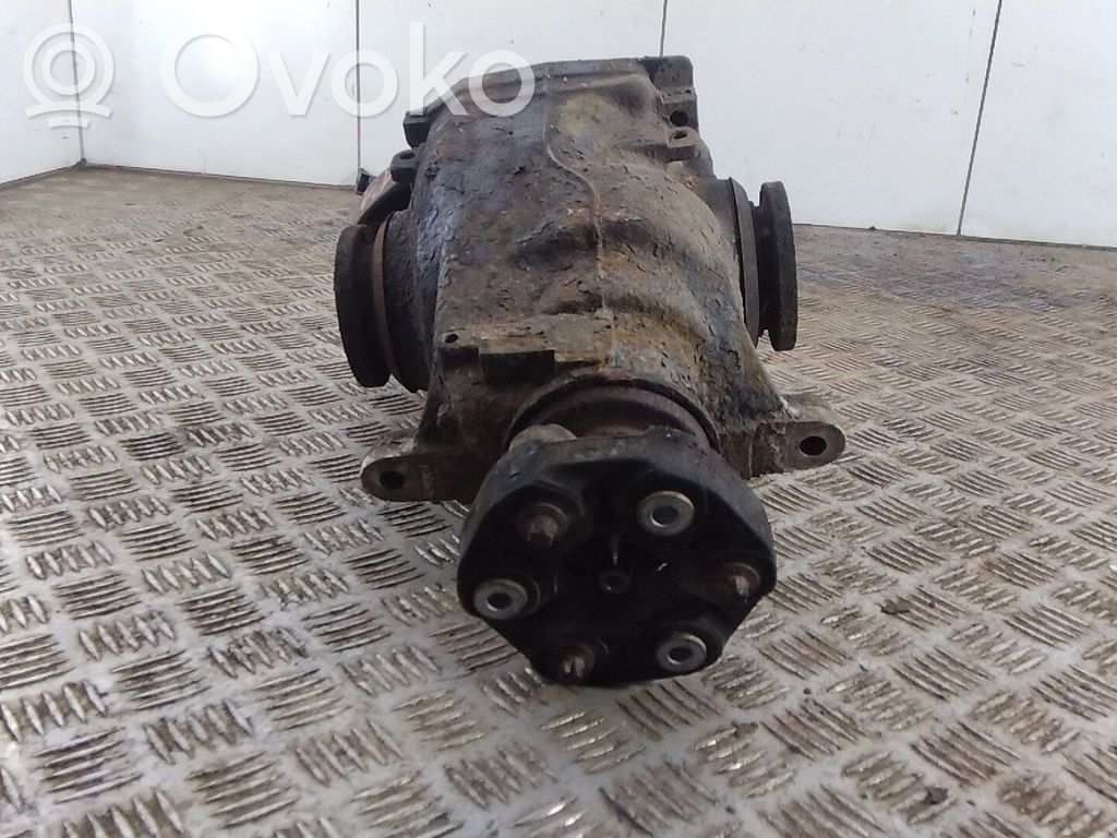 Rear differential   33107566170