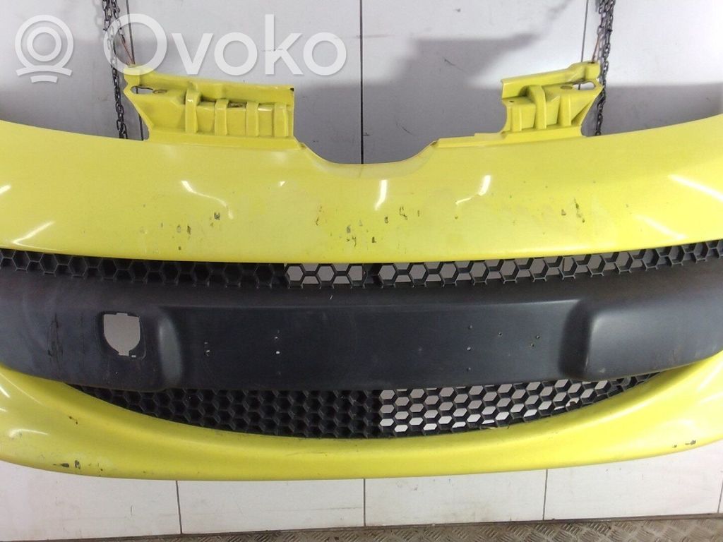 Peugeot 107 Передний бампер 