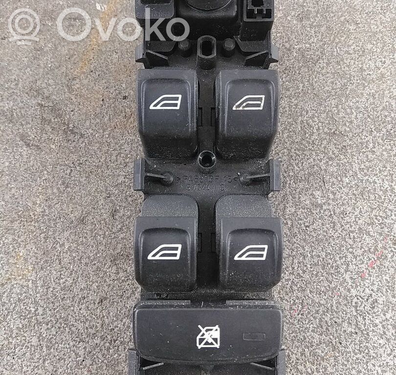 Volvo V70 Electric window control switch 
