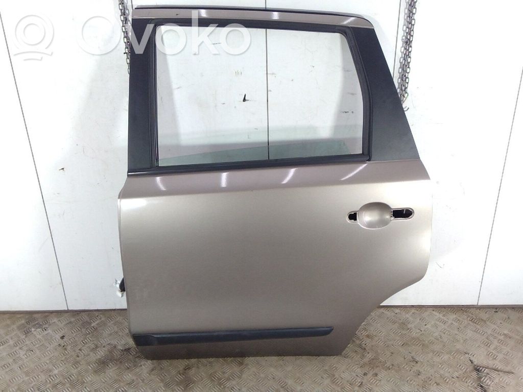 Nissan Note (E11) Galinės durys 