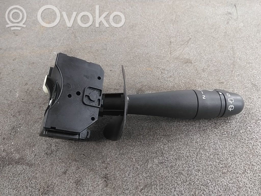 Renault Clio II Leva/interruttore dell’indicatore di direzione e tergicristallo 