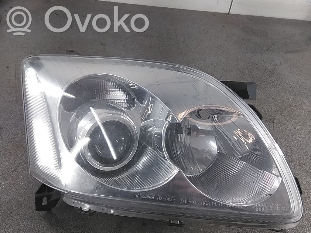 Toyota Avensis T250 Lampa przednia