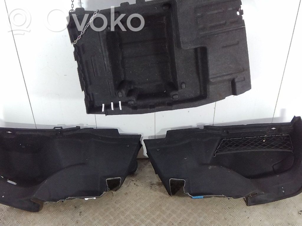 Mercedes-Benz C W205 Other trunk/boot trim element 