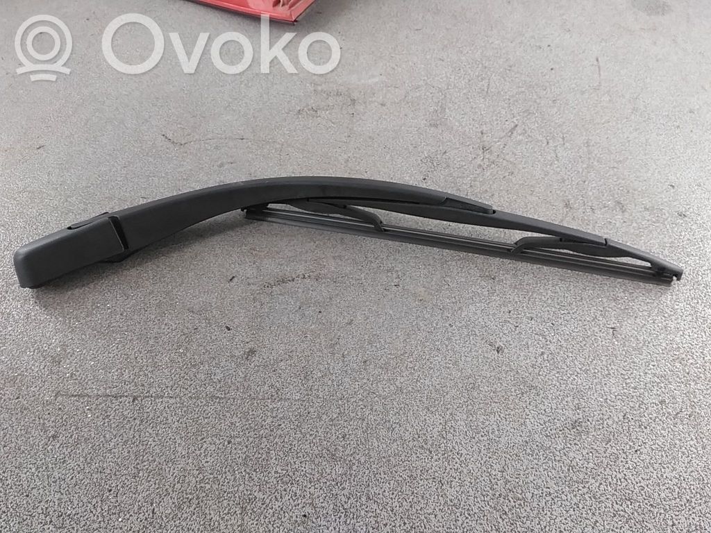 Peugeot 107 Wischerarm vorne 