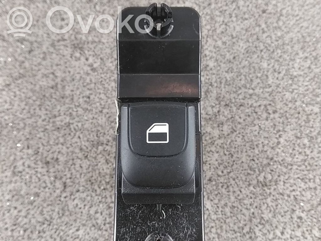 KIA Stonic Interruptor del elevalunas eléctrico 