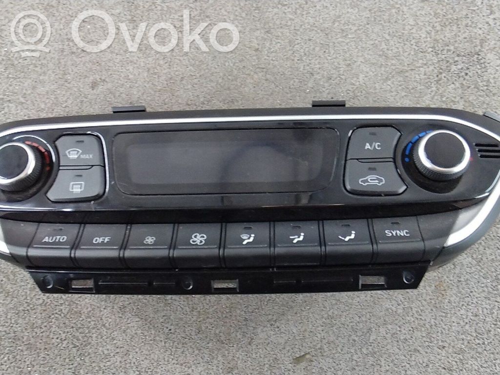 Hyundai i30 Panel klimatyzacji 
