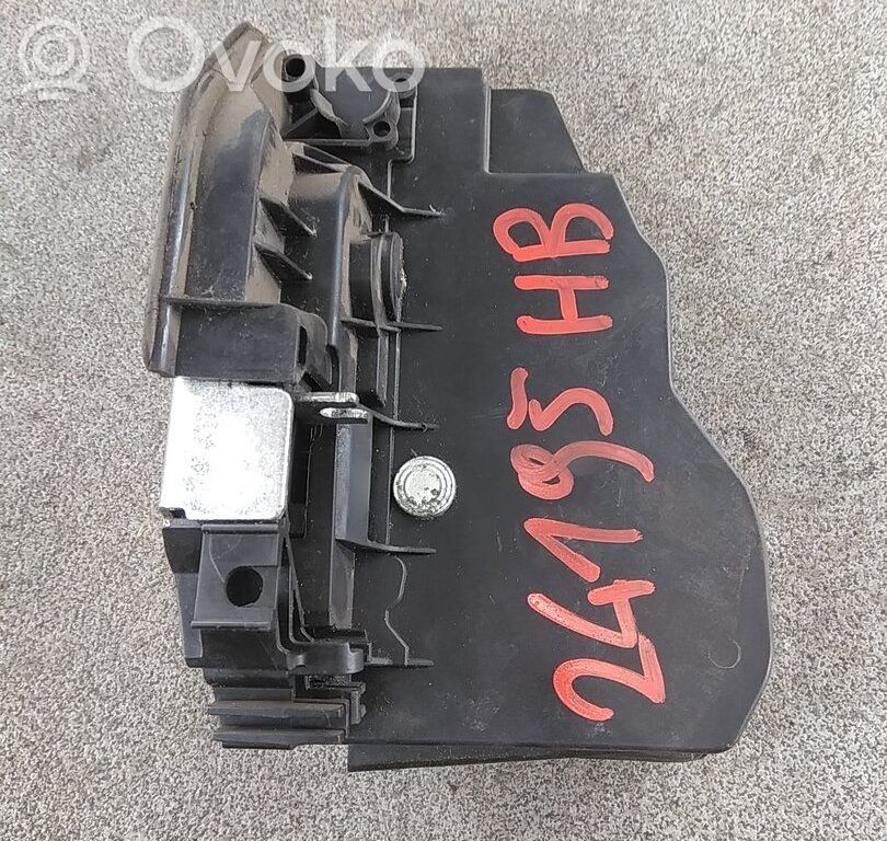 BMW 5 F10 F11 Centrinio užrakto varikliukas 