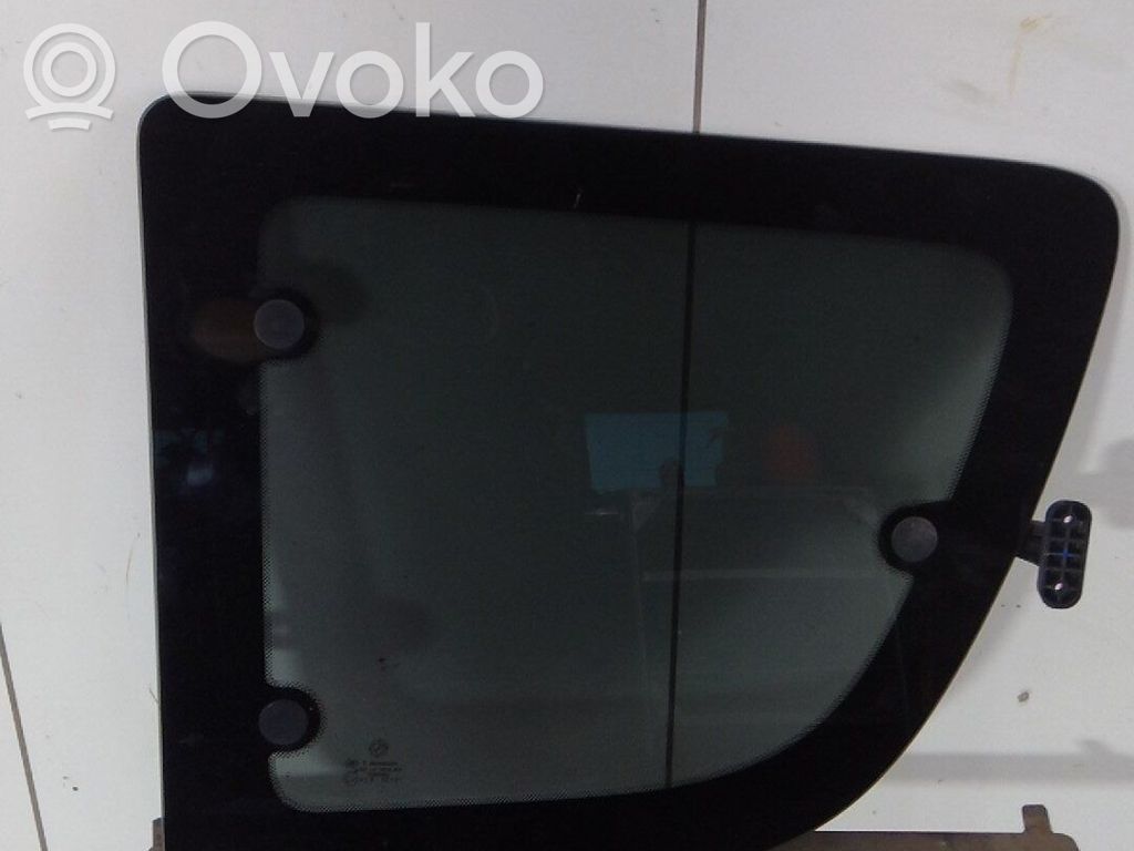 Vidrio lateral trasero   51929823
