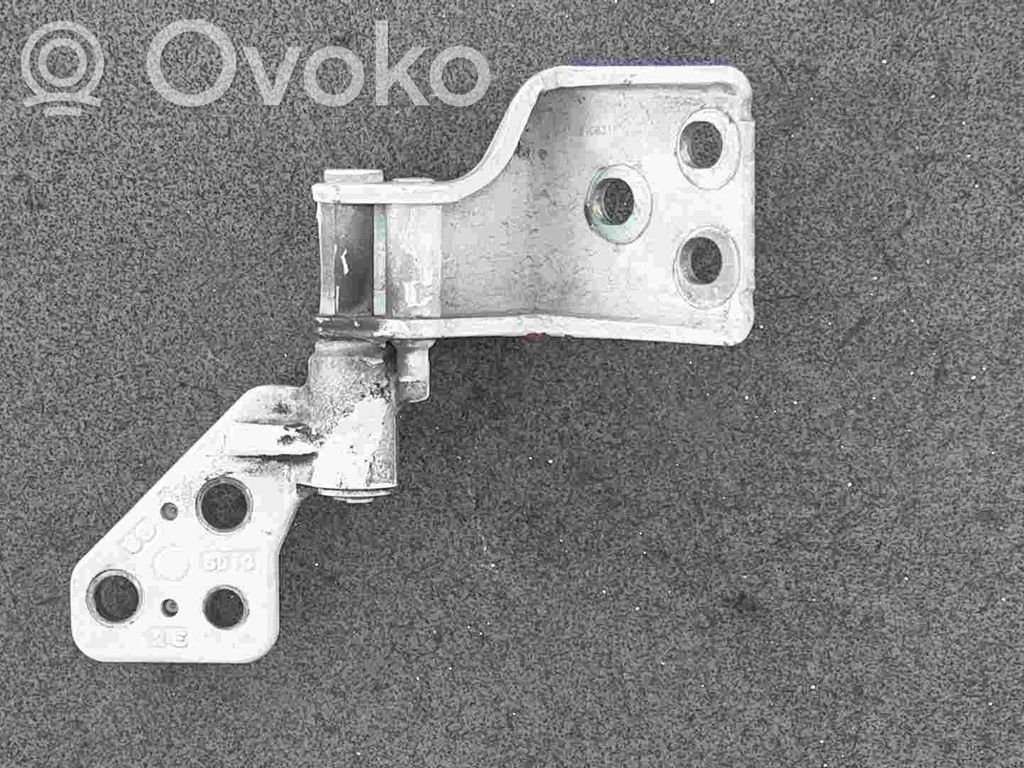 Front door hinge set   8717C1