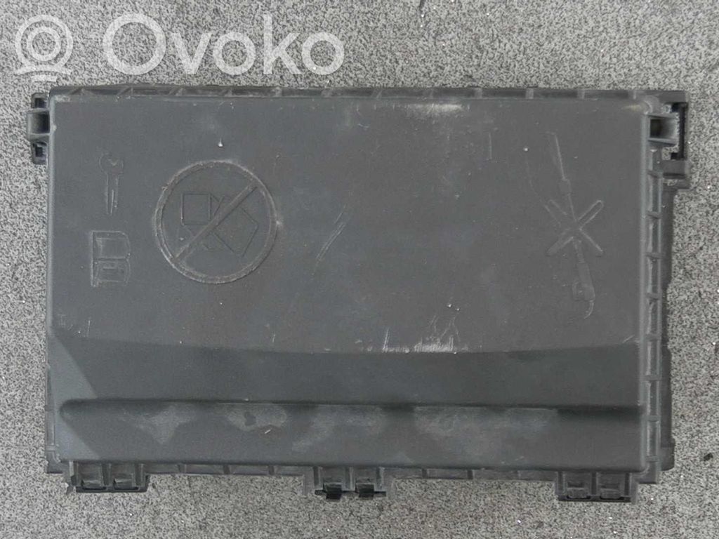 Opel Zafira C Ramka / Moduł bezpieczników 