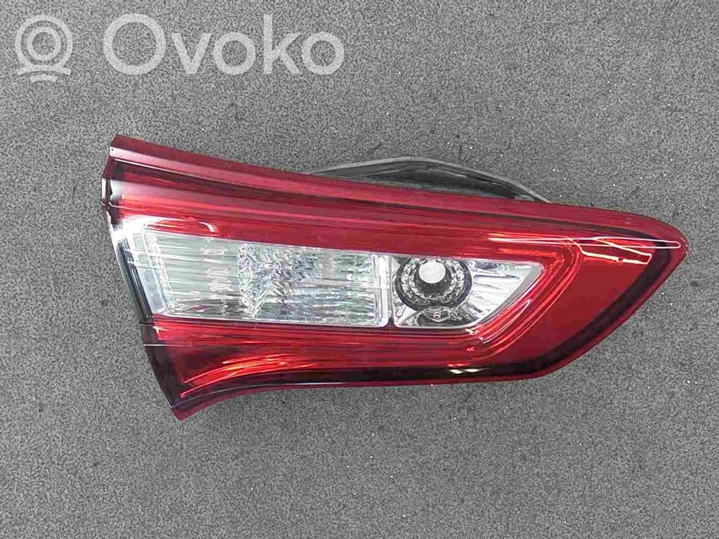 Toyota Yaris Takavalon polttimo 