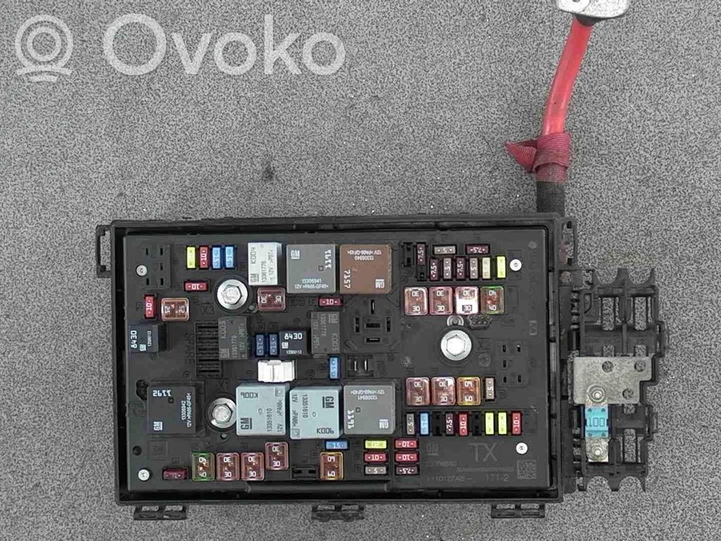 Opel Astra J Módulo de fusible 