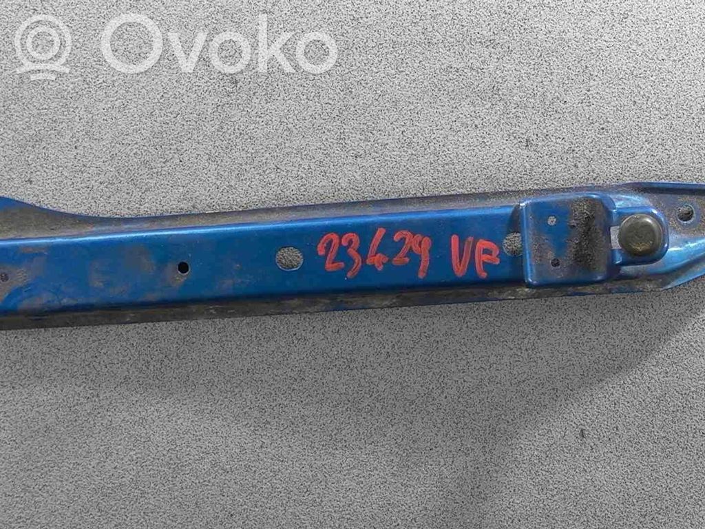 Headlight/headlamp mounting bracket   7235068L00000