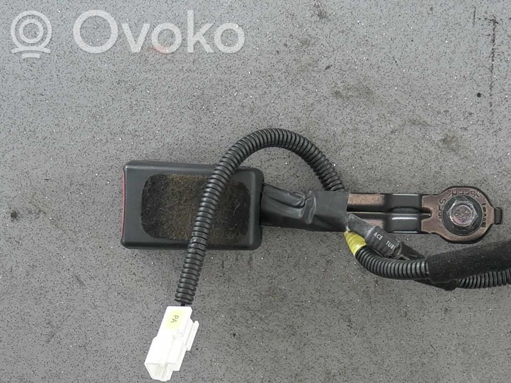 KIA Ceed Hebilla del cinturón delantero 