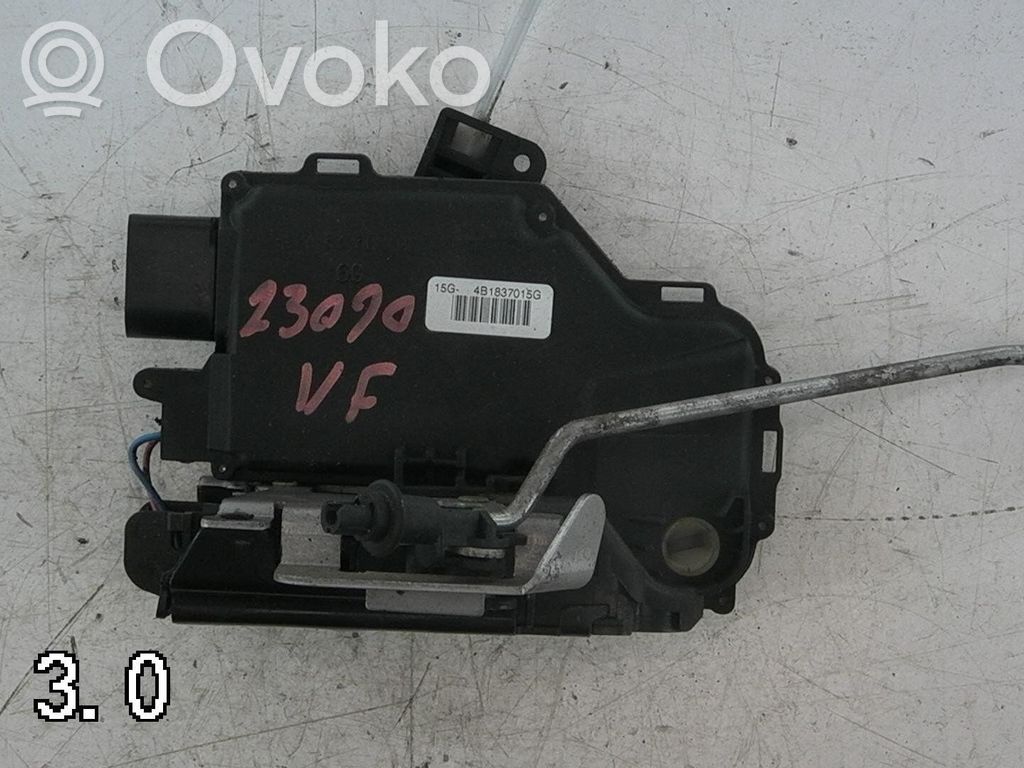 Audi A4 S4 B6 8E 8H Centrālās atslēgas motoriņš 
