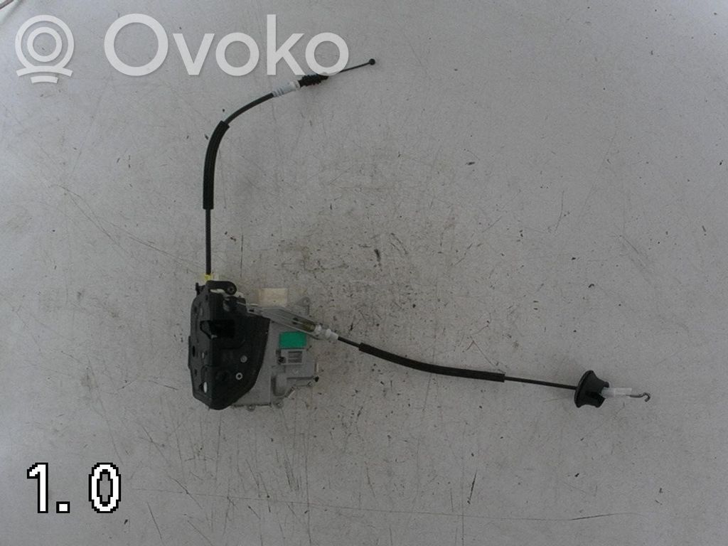 Audi A4 S4 B8 8K Silniczek / Siłownik zamka centralnego 