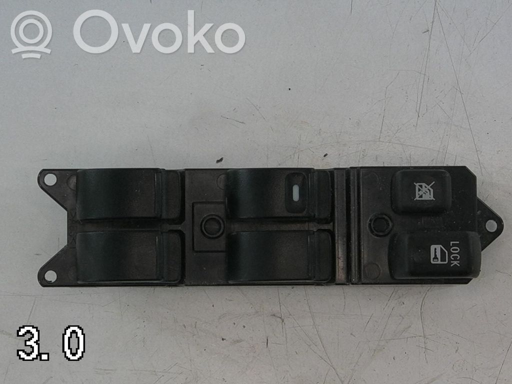 Electric window control switch   8608A058