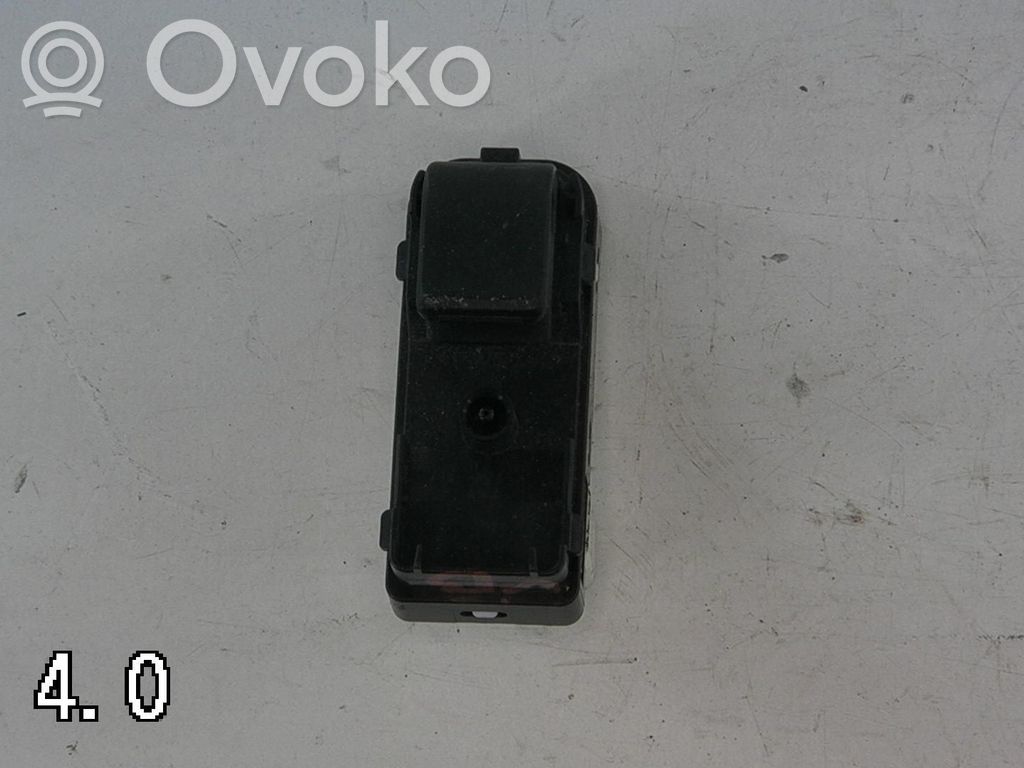 Mazda 3 III Electric window control switch 