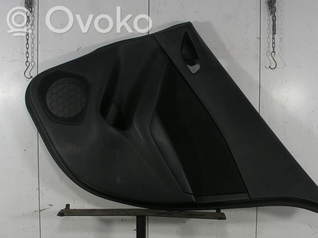 Mazda 3 III Apšuvums aizmugurējām durvīm 