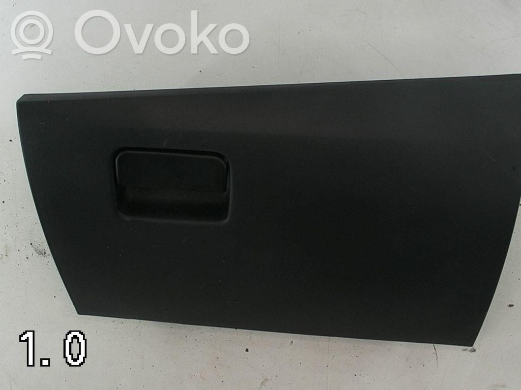 Kojelaudan säilytyslokero   SORT,8006A082XA